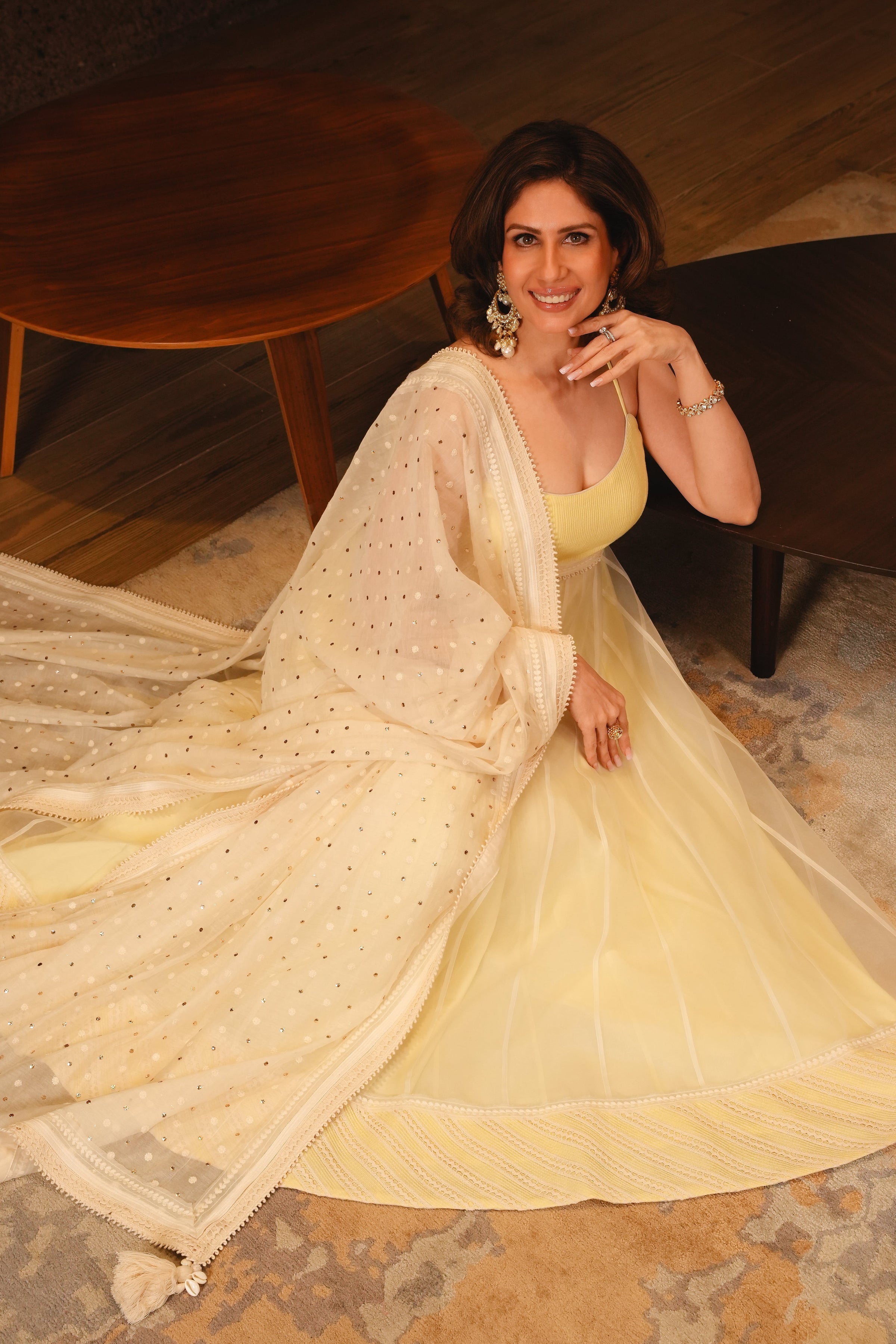 Off-white Badla Butti Dupatta.