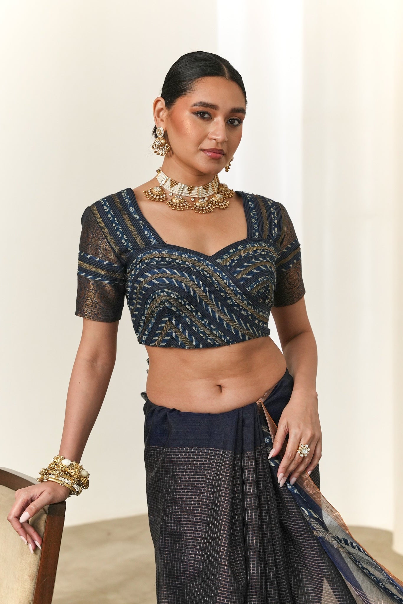 Indigo Half-sleeve Sari Blouse With Wave Embroidery