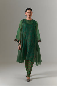 Organza quilted kali kurta with all-over paisley chanderi slip, churidar and dupatta.