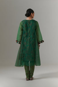 Organza quilted kali kurta with all-over paisley chanderi slip, churidar and dupatta.