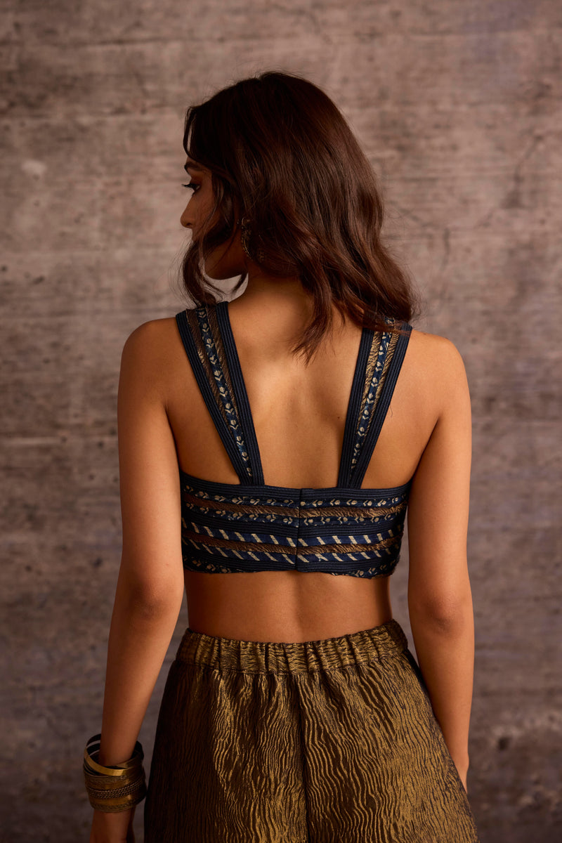 Sleeveless Wave-Embroidered Top